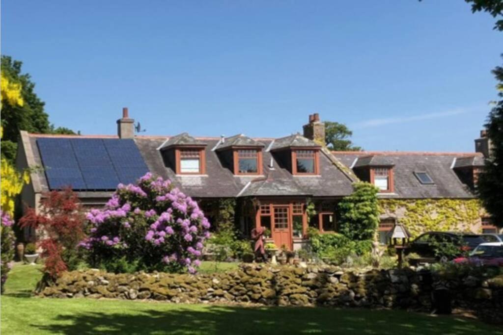 Serene Countryside Home With Manicured Gardens Stonehaven Esterno foto