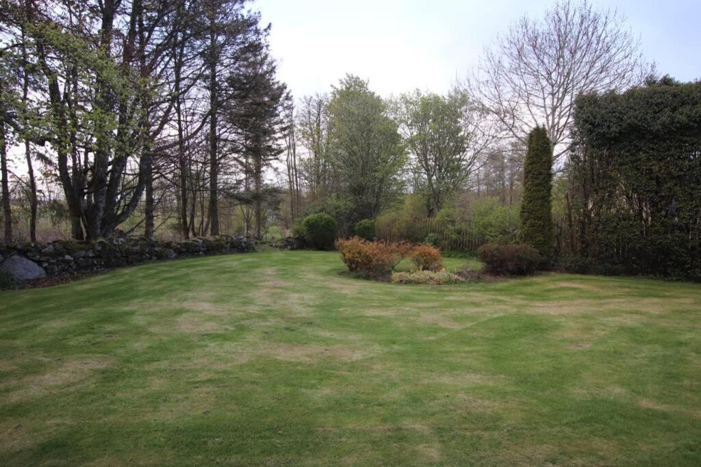 Serene Countryside Home With Manicured Gardens Stonehaven Esterno foto