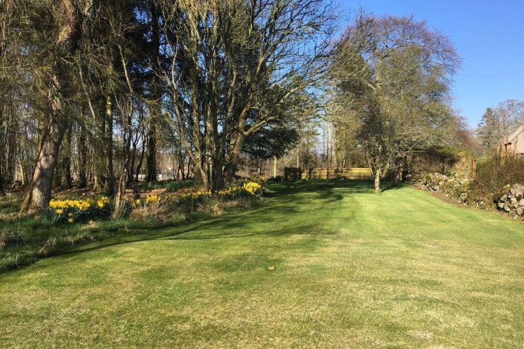 Serene Countryside Home With Manicured Gardens Stonehaven Esterno foto